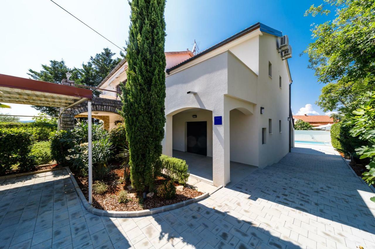 Hotel Mari House Malinska Esterno foto